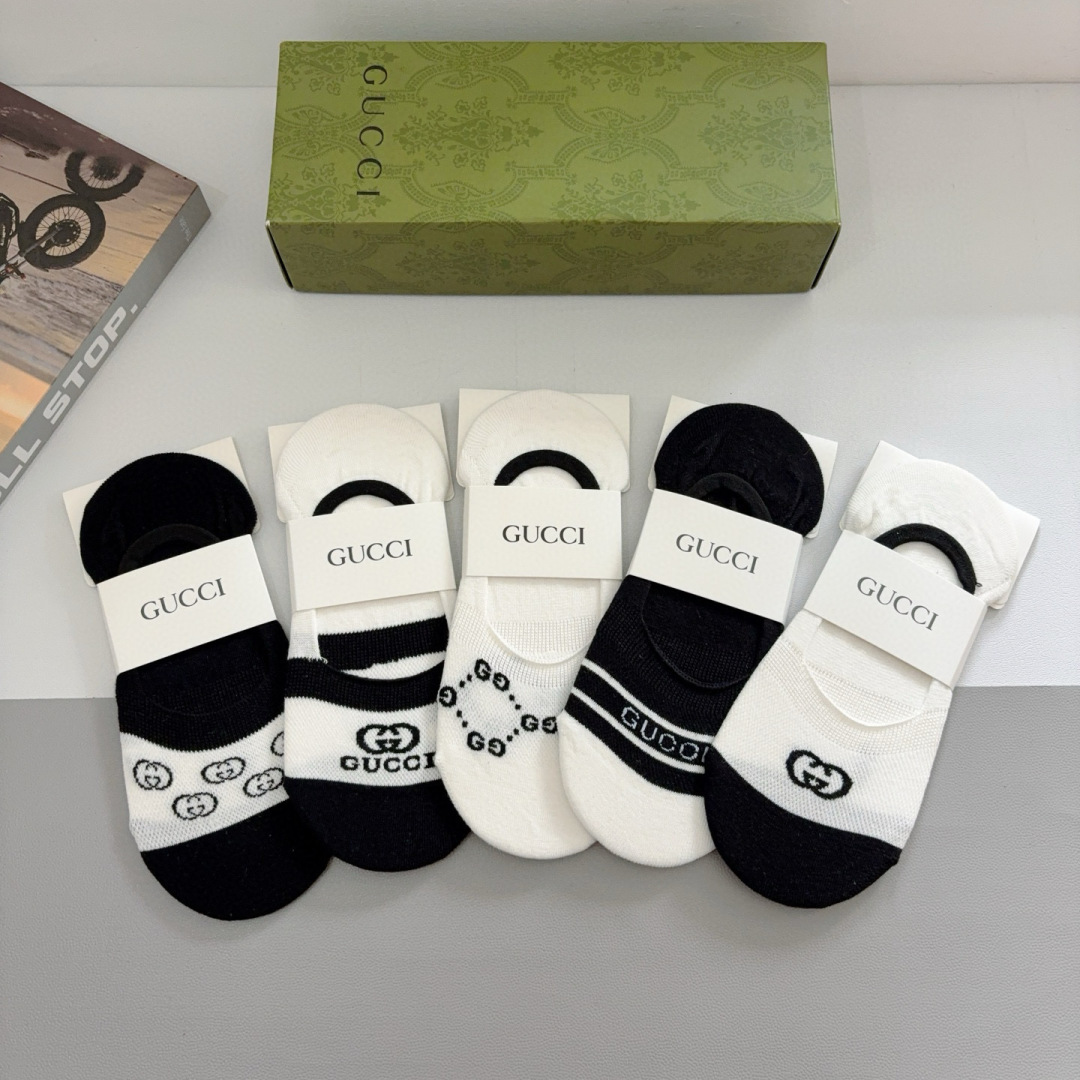 配包装（一盒5双） Gucci 古奇 ins超火爆小单品袜子，纯棉面料，潮人必备 ，Gucci 爆款，经