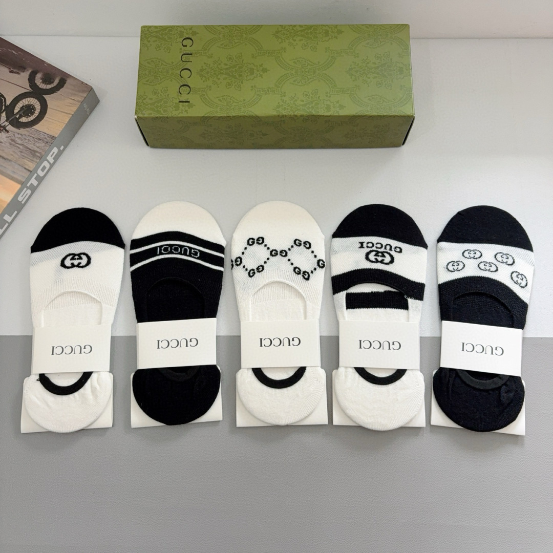 配包装（一盒5双） Gucci 古奇 ins超火爆小单品袜子，纯棉面料，潮人必备 ，Gucci 爆款，经