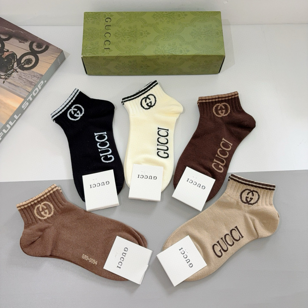 配包装（一盒5双）
 Gucci 古奇 ins超火爆短款船袜 纯棉面料，潮人必备 ，Gucci 爆款，经