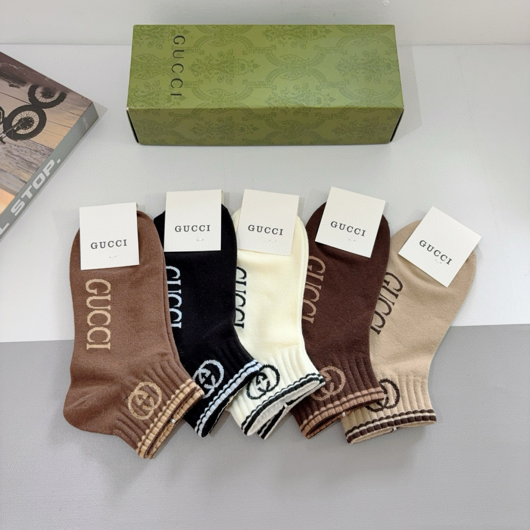 配包装（一盒5双）
 Gucci 古奇 ins超火爆短款船袜 纯棉面料，潮人必备 ，Gucci 爆款，经