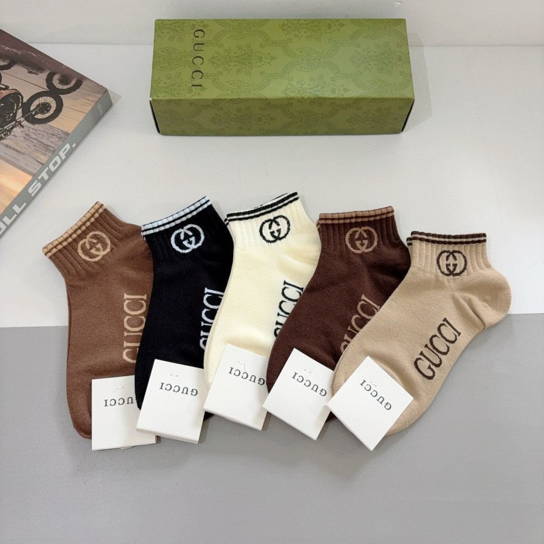 配包装（一盒5双）
 Gucci 古奇 ins超火爆短款船袜 纯棉面料，潮人必备 ，Gucci 爆款，经