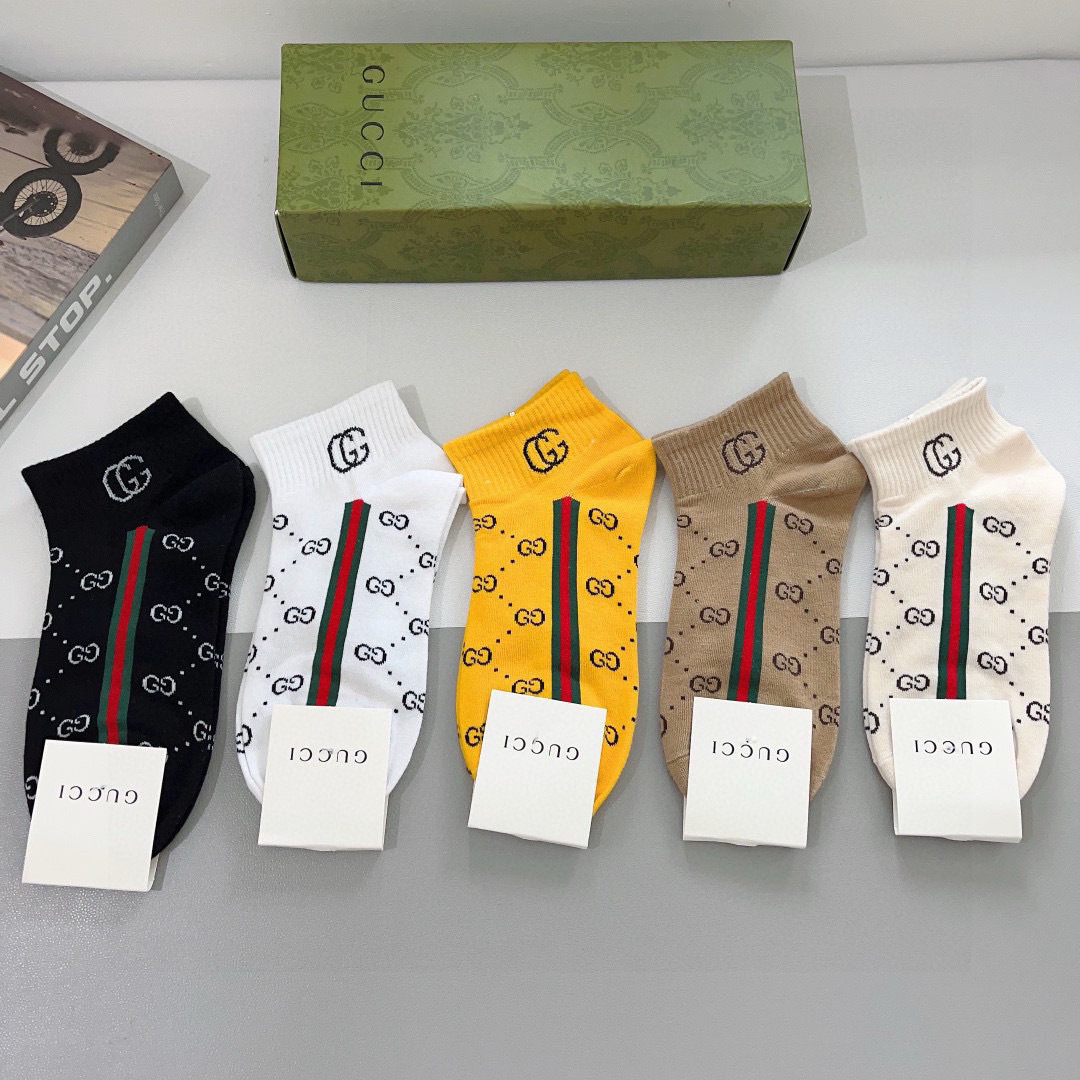配包装（一盒5双）
 Gucci 古奇 ins超火爆短款袜，纯棉面料，潮人必备 ，Gucci 爆款，经典
