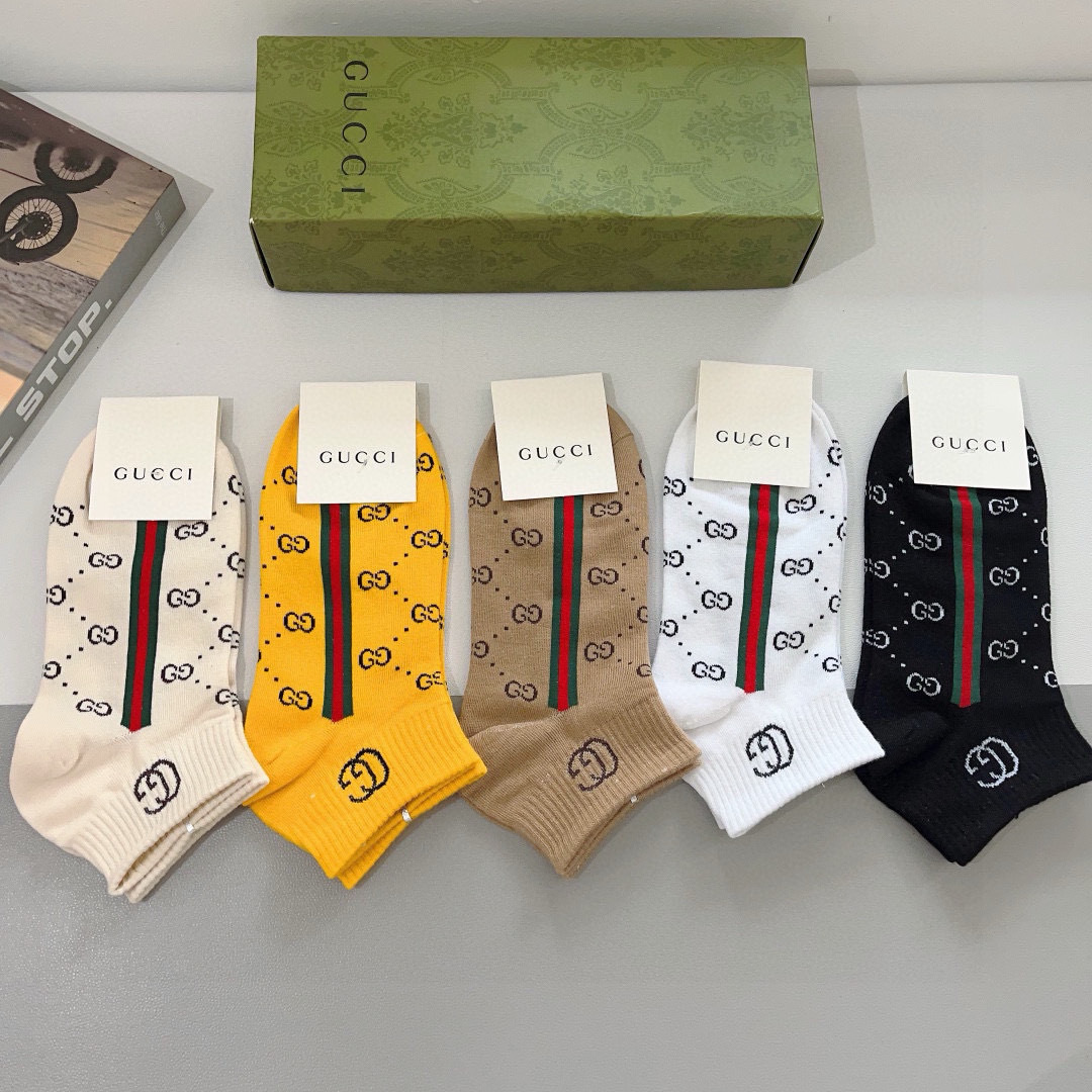 配包装（一盒5双）
 Gucci 古奇 ins超火爆短款袜，纯棉面料，潮人必备 ，Gucci 爆款，经典