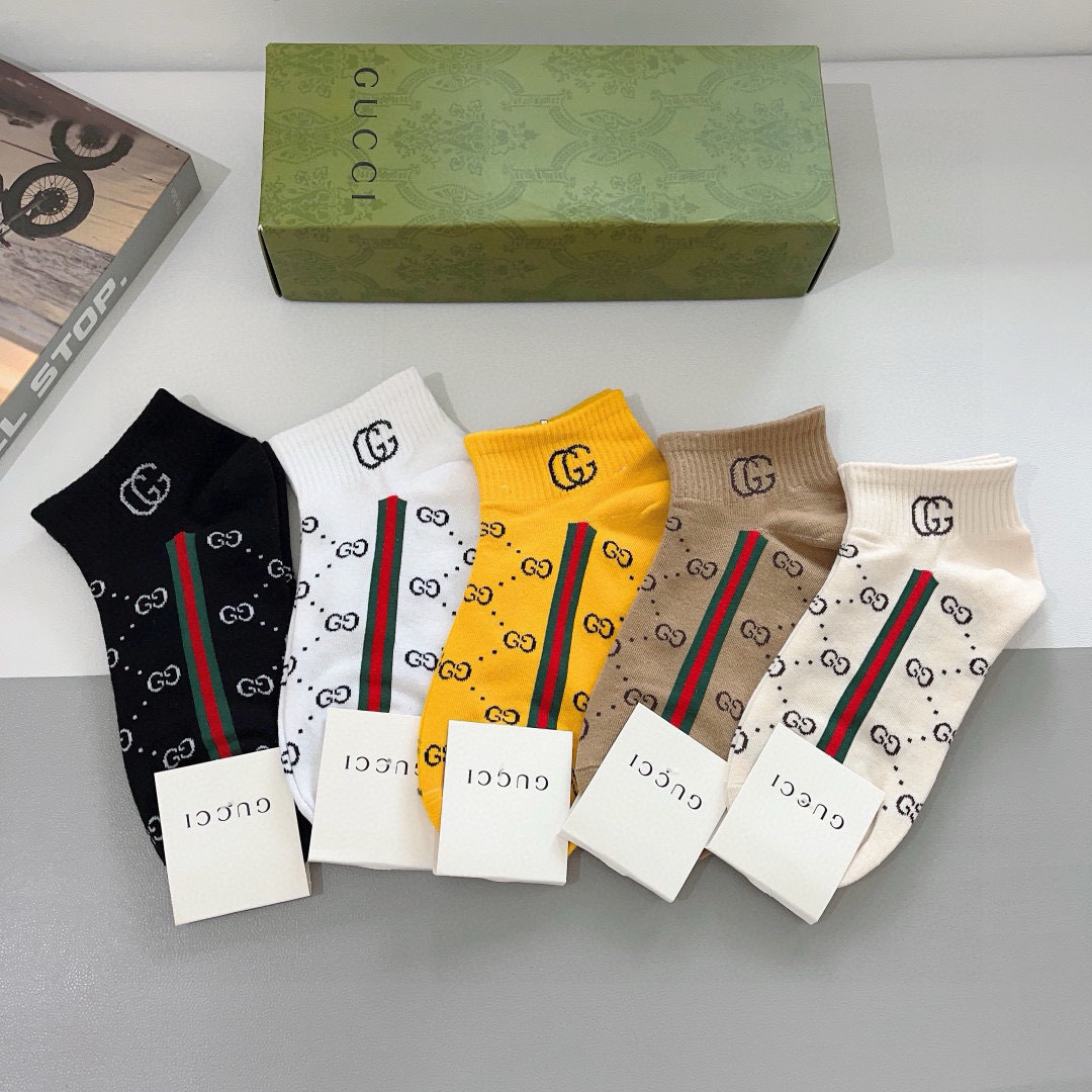 配包装（一盒5双）
 Gucci 古奇 ins超火爆短款袜，纯棉面料，潮人必备 ，Gucci 爆款，经典