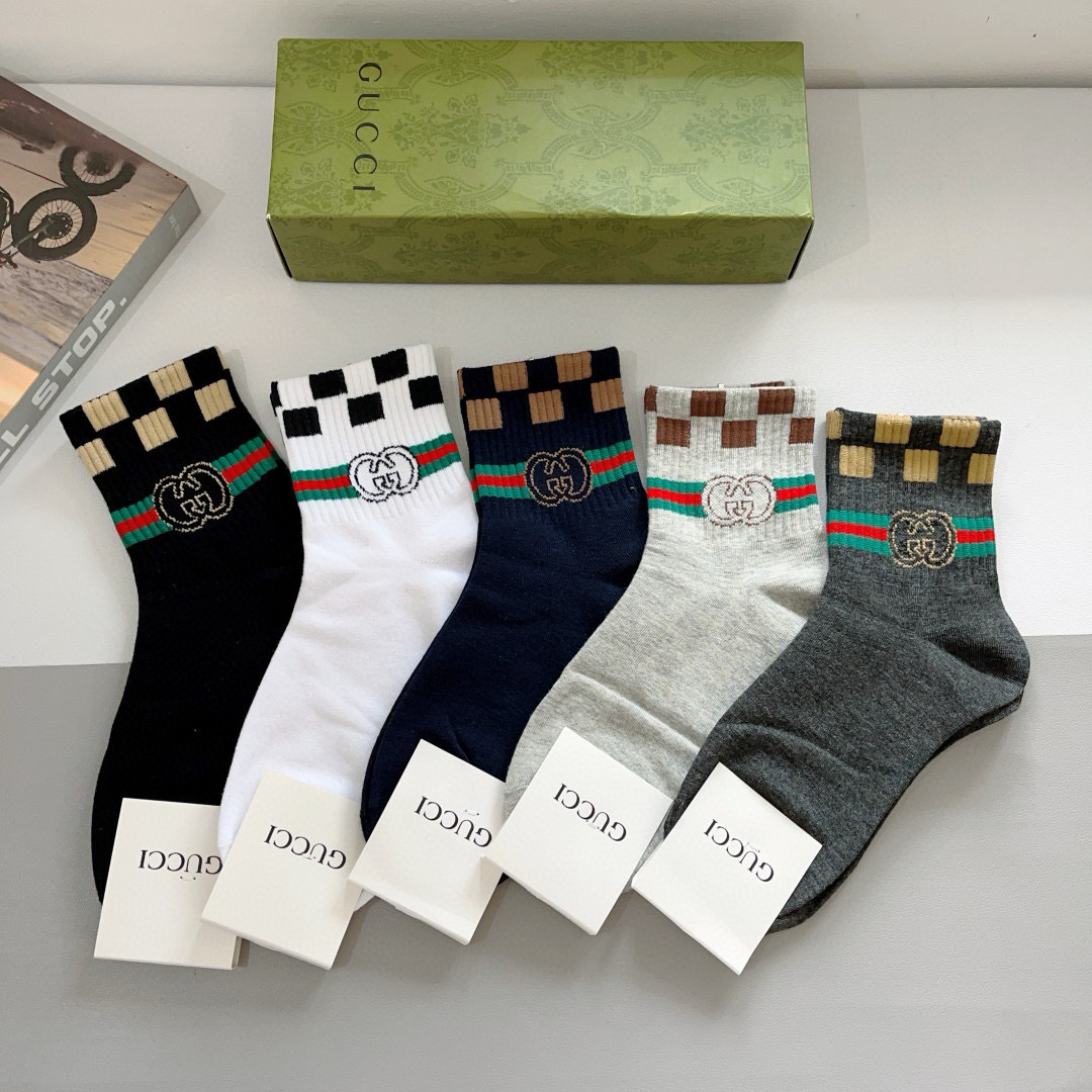 配包装（一盒5双）
GUCCI 古奇 新款中筒男士袜子！纯棉面料，火爆logo图案，专柜同步中长筒袜子，