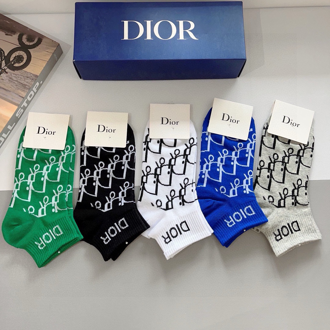 配包装（一盒5双） Dior 迪奥2023新款小腿袜子！纯棉面料，火爆Ｄ图案，专柜同步中短筒袜子，💛大牌