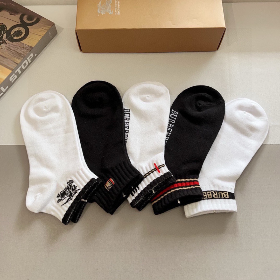 配包装（一盒5双） 🌟 BURBERRY 巴宝莉超火爆小单品，高版本羊毛面料，潮人必备 爆款，经典字母l