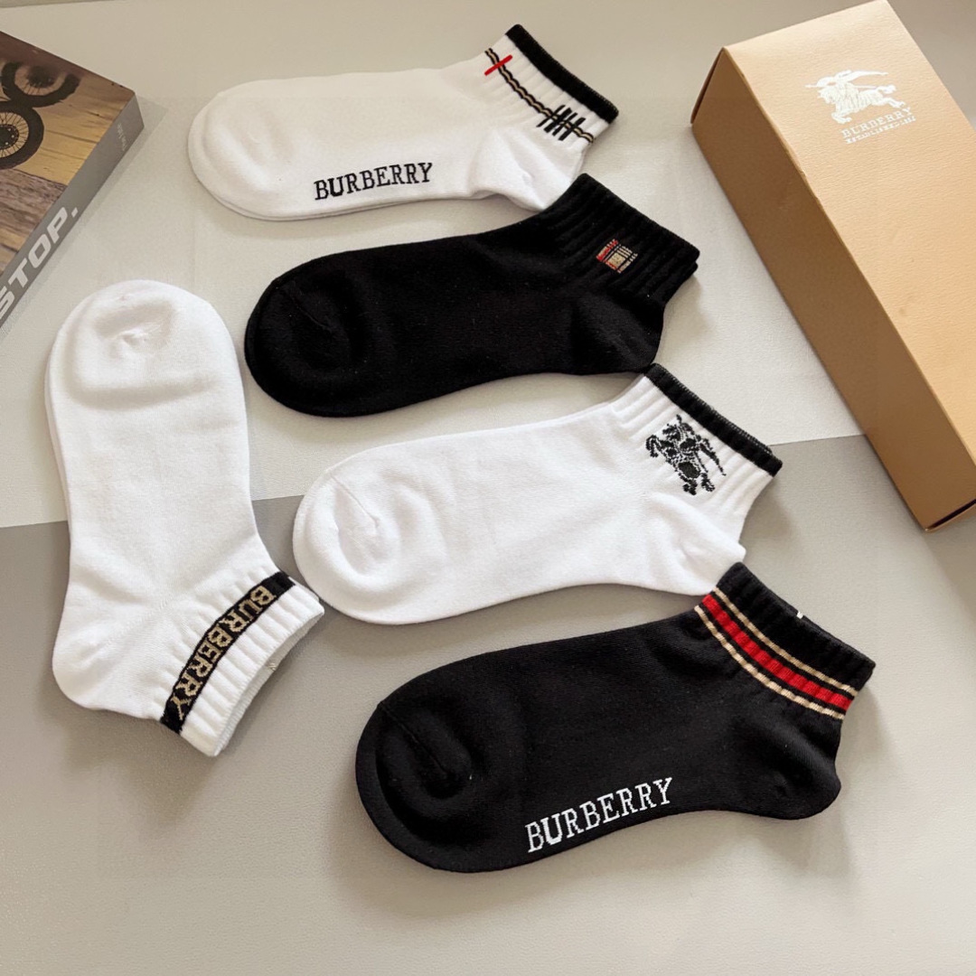 配包装（一盒5双） 🌟 BURBERRY 巴宝莉超火爆小单品，高版本羊毛面料，潮人必备 爆款，经典字母l