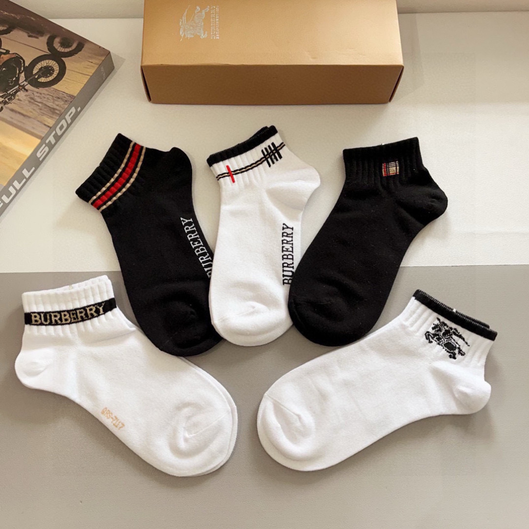 配包装（一盒5双） 🌟 BURBERRY 巴宝莉超火爆小单品，高版本羊毛面料，潮人必备 爆款，经典字母l