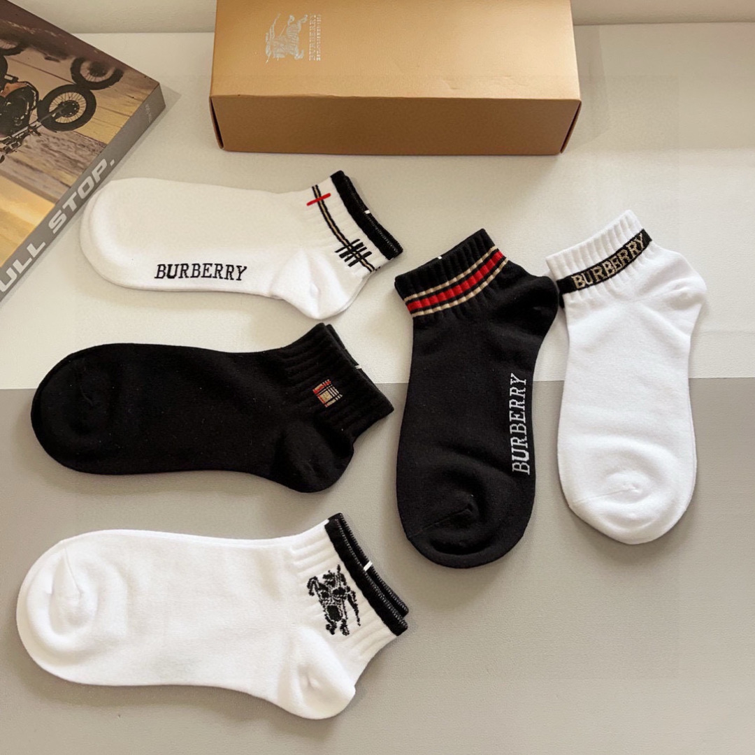 配包装（一盒5双） 🌟 BURBERRY 巴宝莉超火爆小单品，高版本羊毛面料，潮人必备 爆款，经典字母l