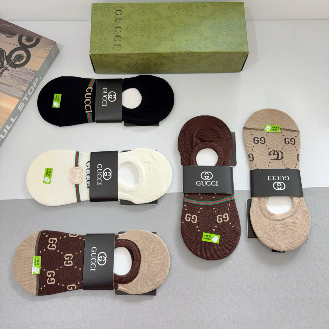 配包装（一盒5双）
 Gucci 古奇 ins超火爆男士短款船袜，纯棉面料，潮人必备 ，经典G家袜子 个