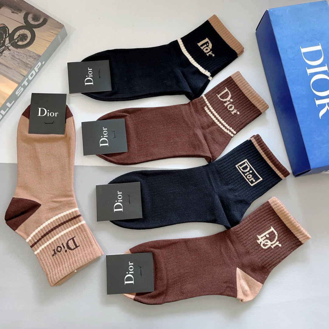配包装（一盒5双） 🌟 Dior （迪奥）超火爆小单品，纯棉面料，潮人必备 爆款，个性时尚百搭款，！你值