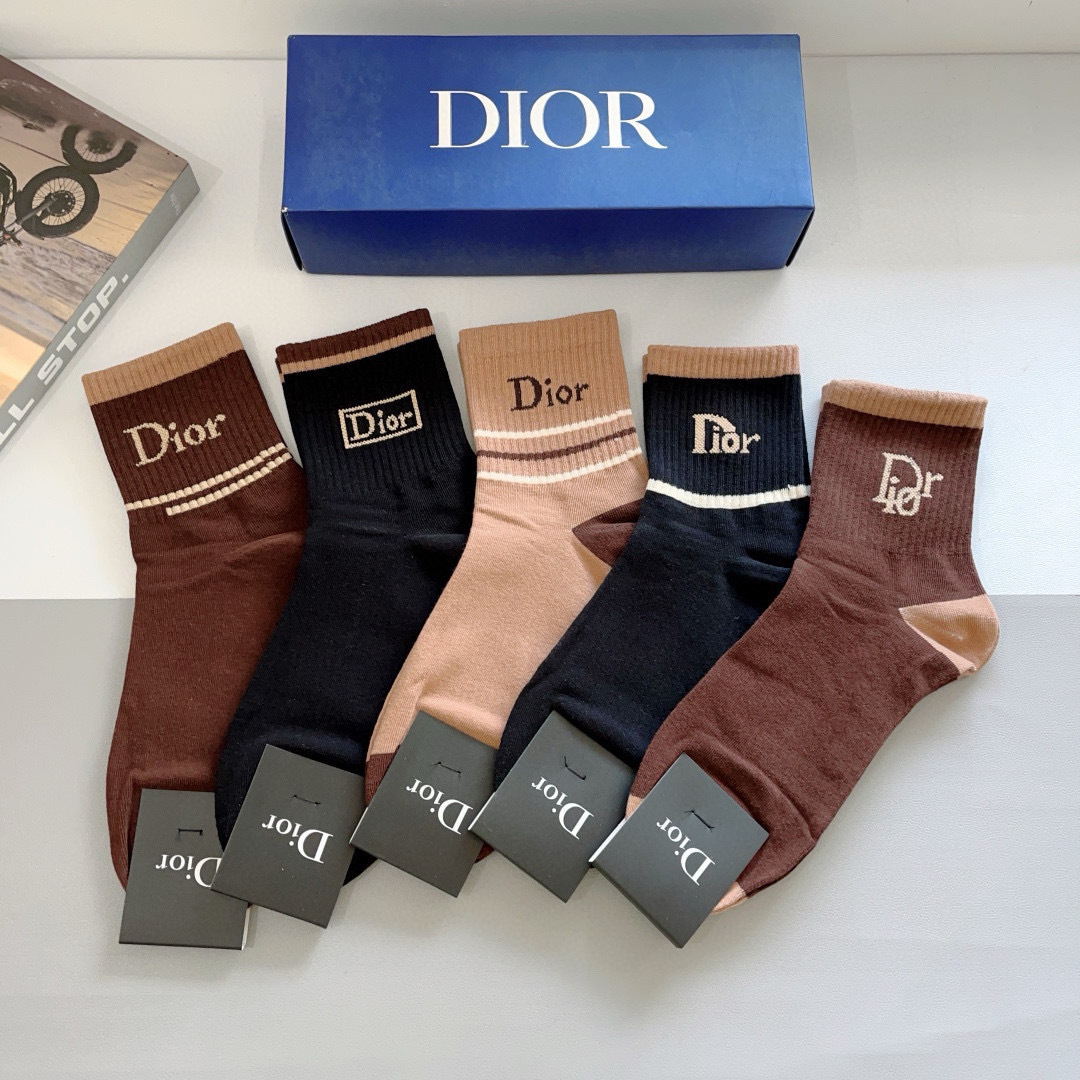 配包装（一盒5双） 🌟 Dior （迪奥）超火爆小单品，纯棉面料，潮人必备 爆款，个性时尚百搭款，！你值