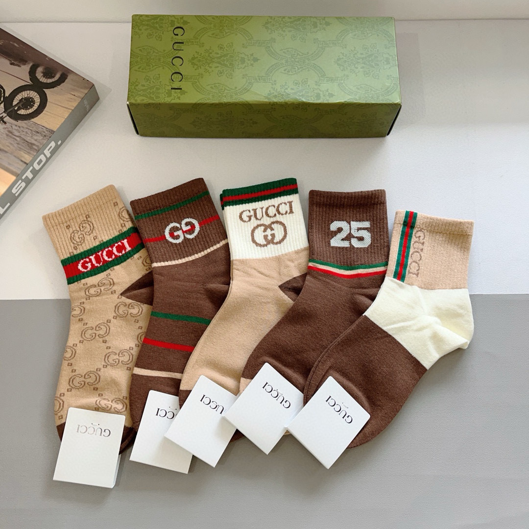 配包装（一盒5双）
GUCCI 古奇 新款中筒袜子！纯棉面料，火爆图案，专柜同步中筒袜子，💛大牌出街，潮