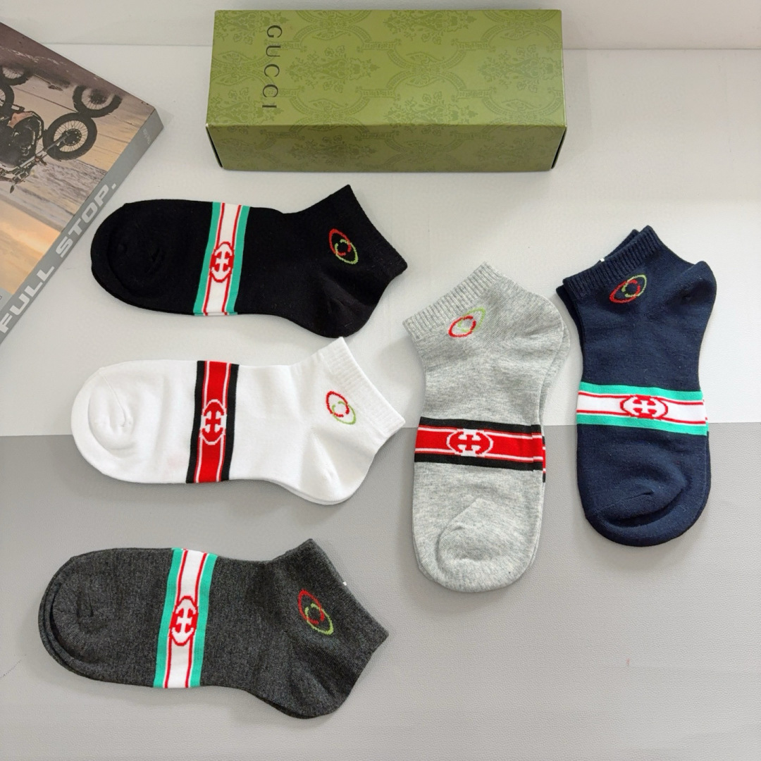 配包装（一盒5双）
 Gucci 古奇 ins超火爆男士短款袜，纯棉面料，潮人必备 ，Gucci 爆款，