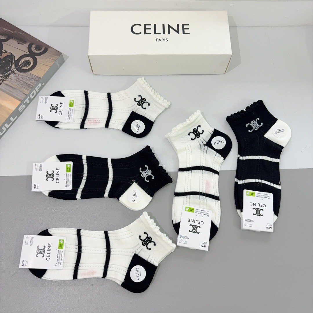 配包装（一盒5双）
CELINE  赛琳 新款船袜！竹棉面料，专柜同步短筒袜子，💛大牌出街，潮人必备🔥超