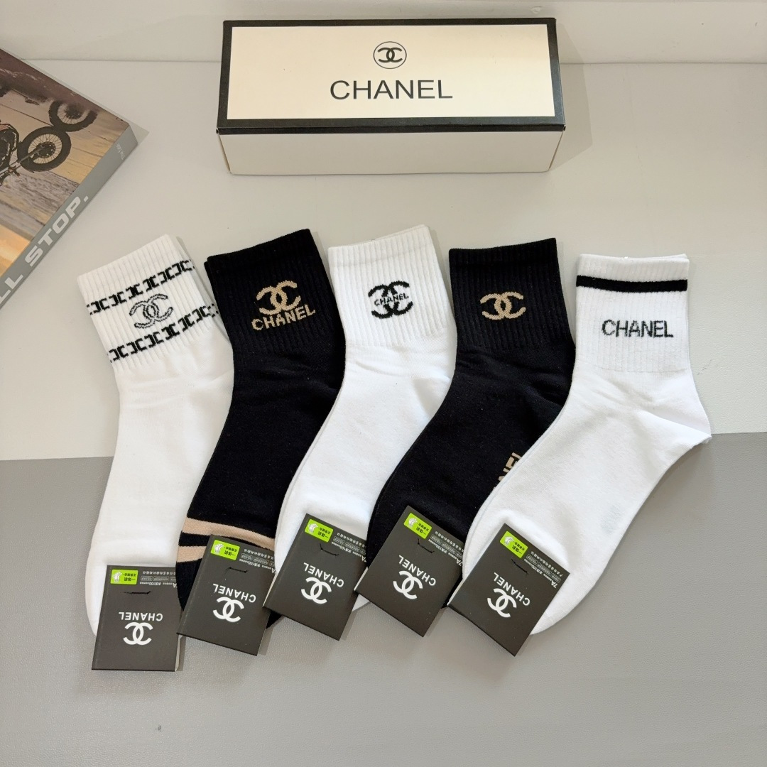 NO:299794,Packaging (one box of 5 pairs) CHANEL Chanel classic mid-tube men's socks pure cotton fabric classic double C pattern logo, counter synchronous socks big brands to go out, a must-have for trendy people, super easy to match socks, stockings, socks, chanel, chanel, socks19860909配包装（一盒5双） CHANEL 香奈儿经典中筒男款袜子纯棉面料 经典双C图案logo,专柜同步袜子大牌出街,潮人必备,超好搭袜子,丝袜,袜子,chanel,chanel,socks,accessory