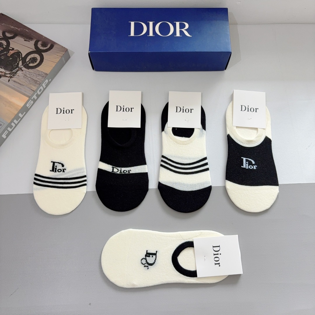 配包装（一盒5双） 
Dior 迪奥2025新款船袜 竹棉面料，经典logo搭配💛大牌出街，潮人必备