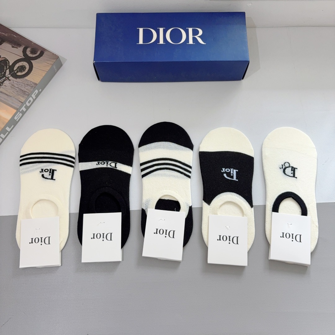 配包装（一盒5双） 
Dior 迪奥2025新款船袜 竹棉面料，经典logo搭配💛大牌出街，潮人必备