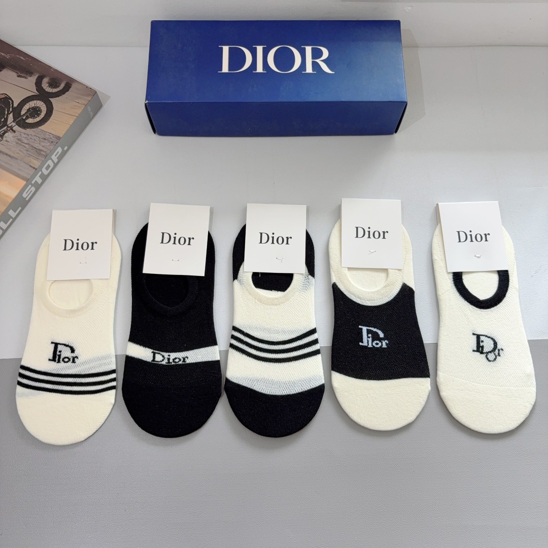 配包装（一盒5双） 
Dior 迪奥2025新款船袜 竹棉面料，经典logo搭配💛大牌出街，潮人必备