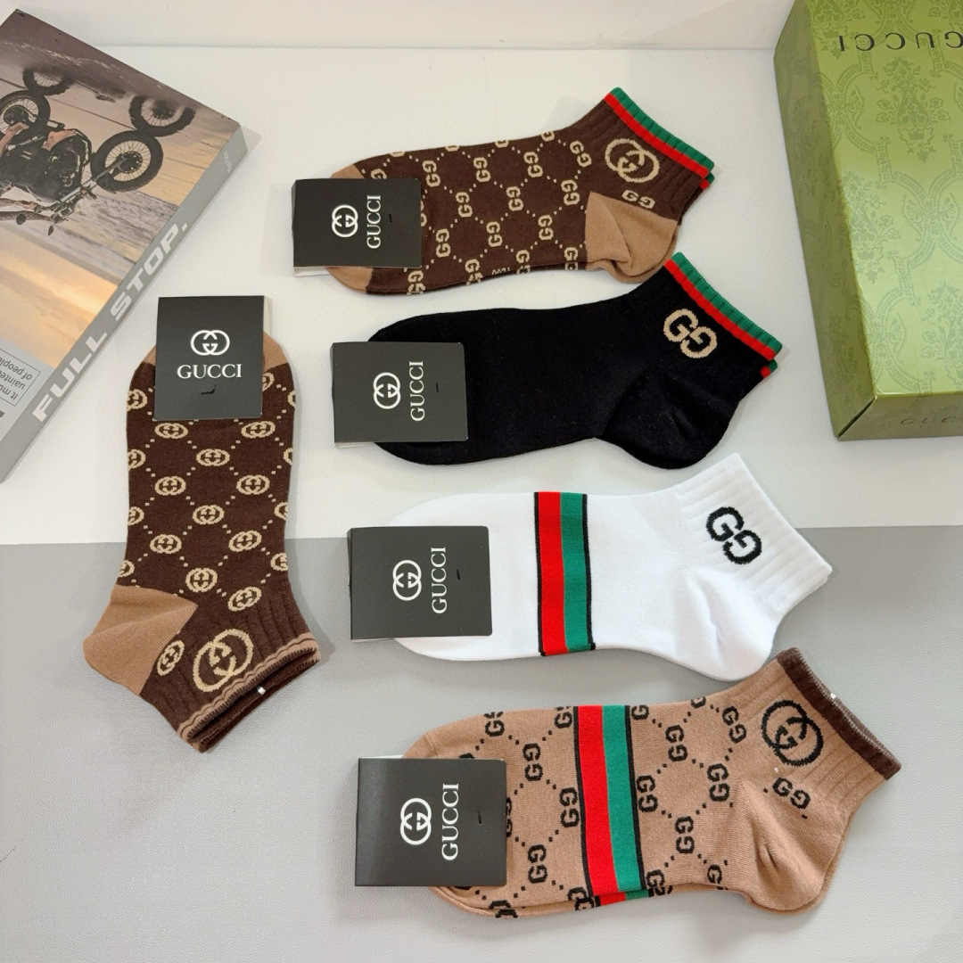 配包装（一盒5双） Gucci 古奇 ins超火爆小单品男女同款袜子，纯棉面料，潮人必备 ，Gucci 