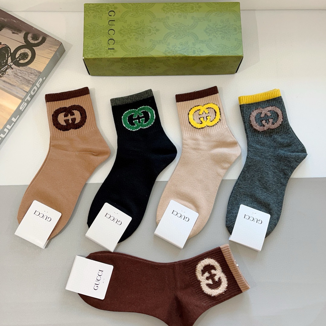 配包装（一盒5双）
GUCCI 古奇 新款中筒袜子！纯棉面料，火爆图案，专柜同步袜子，💛大牌出街，潮人必
