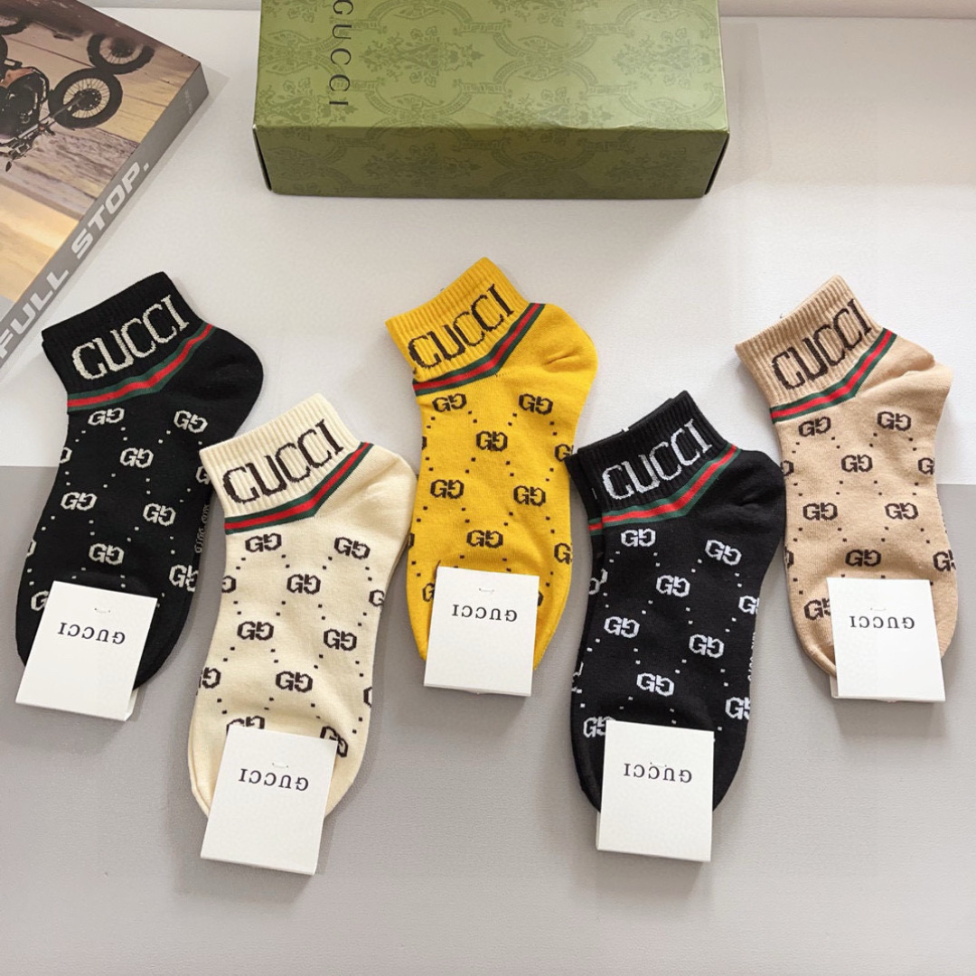 配包装（一盒5双）
 Gucci 古奇 新款中筒袜子，纯棉面料，潮人必备 ，爆款经典双G，个性时尚百搭款