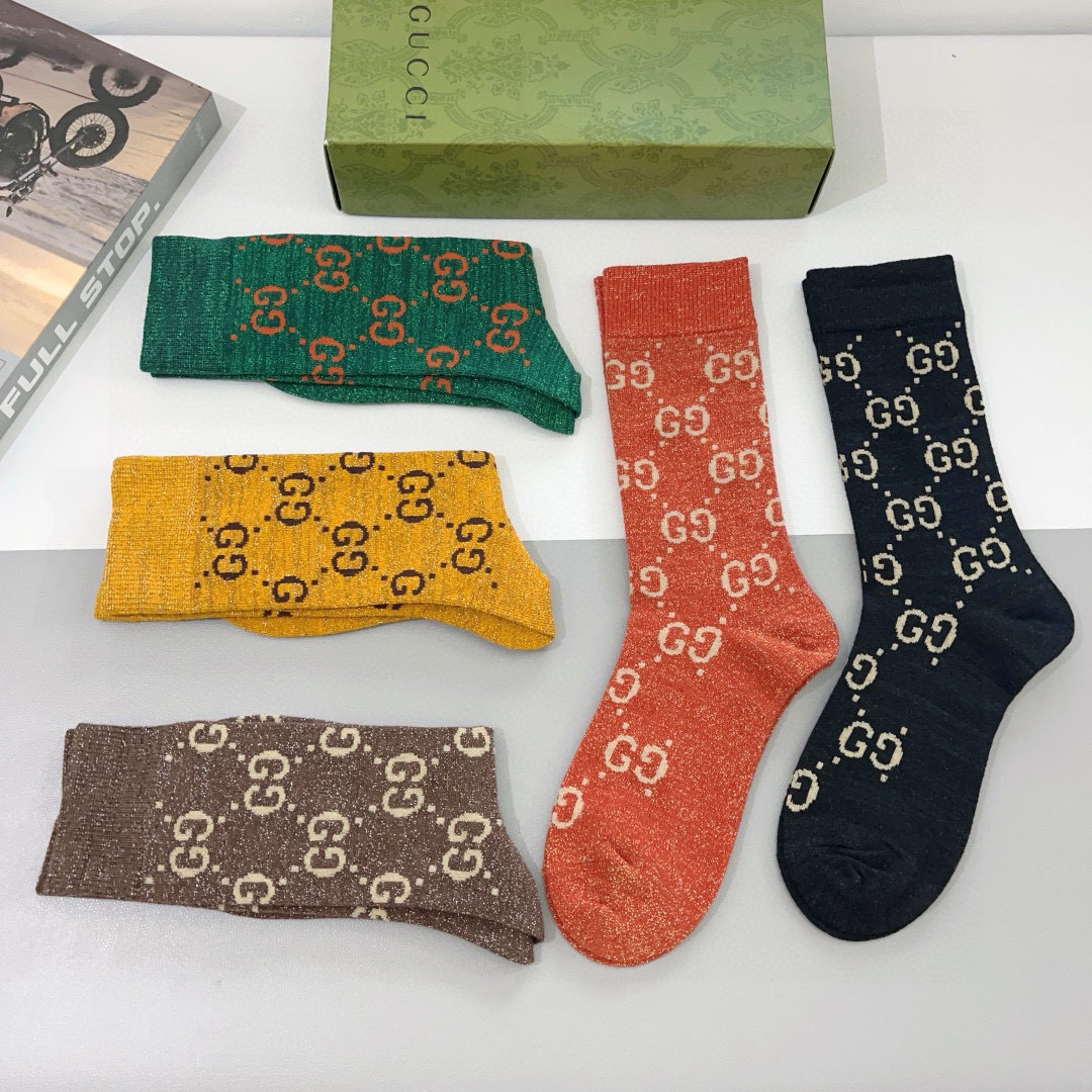 配包装（一盒5双）
 Gucci 古奇 ins超火爆长筒袜，纯棉面料，潮人必备 ，经典双G字母，个性时尚