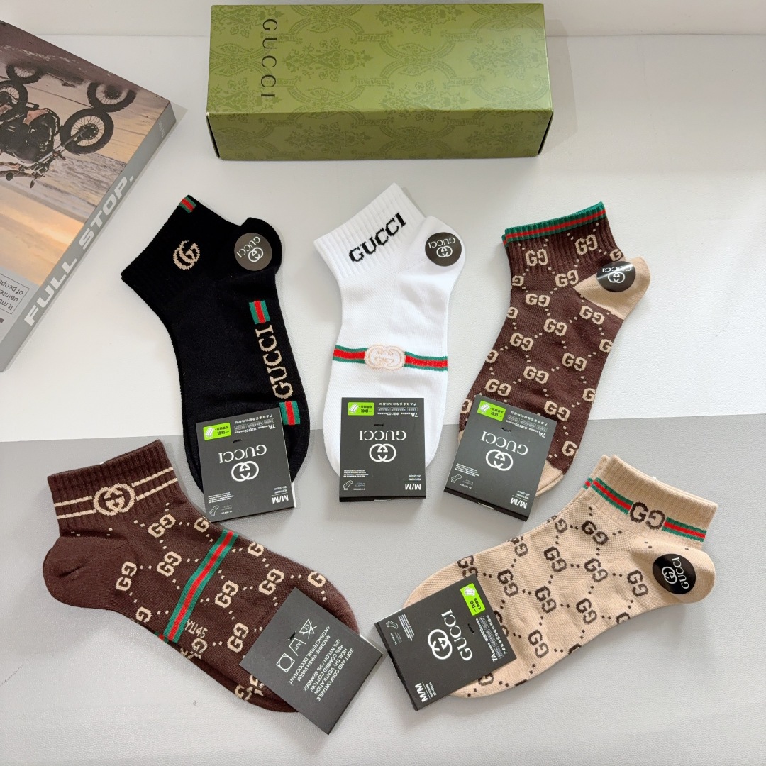 配包装（一盒5双）
 Gucci 古奇 ins超火爆短款袜，纯棉面料，潮人必备 ，Gucci 爆款，经典