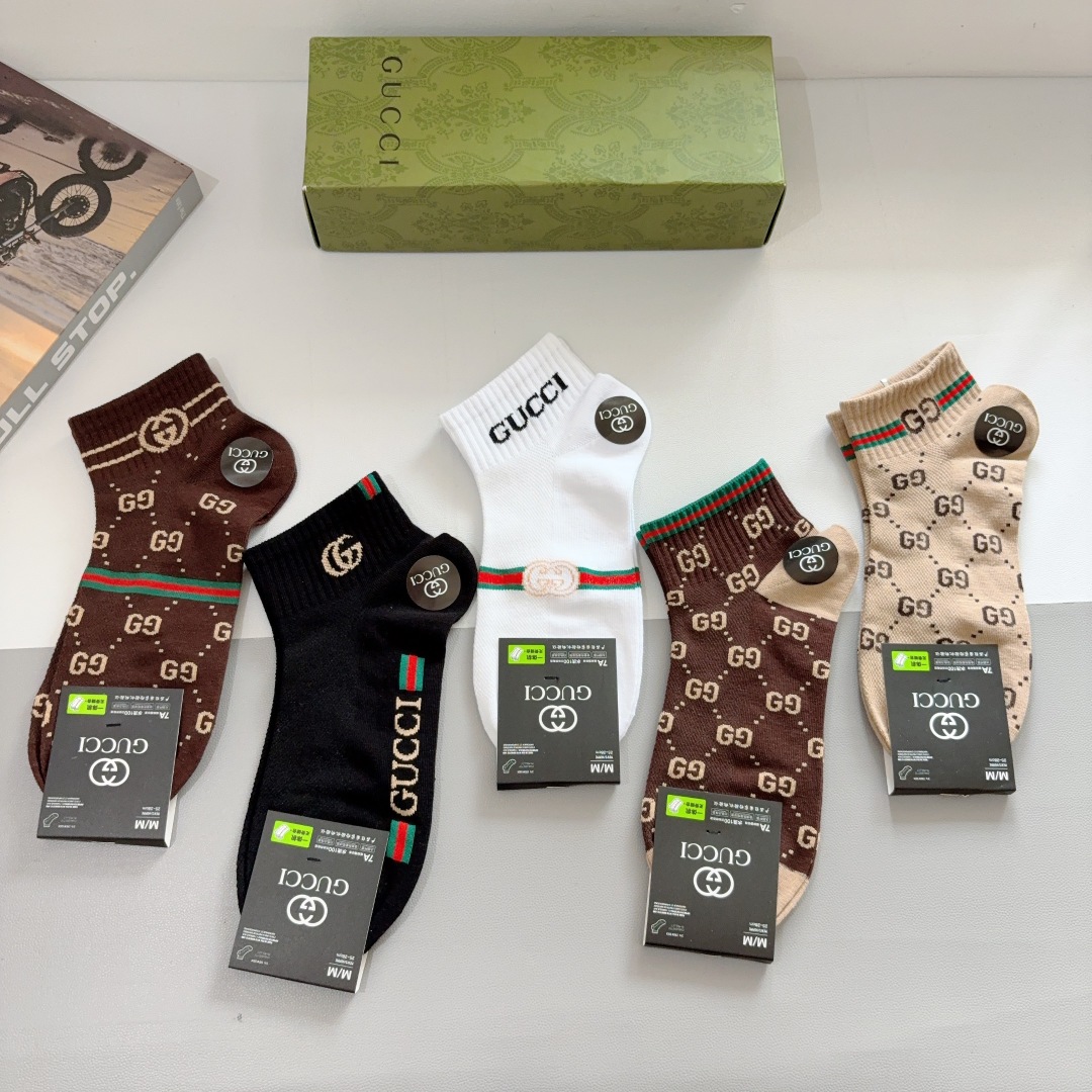 配包装（一盒5双）
 Gucci 古奇 ins超火爆短款袜，纯棉面料，潮人必备 ，Gucci 爆款，经典