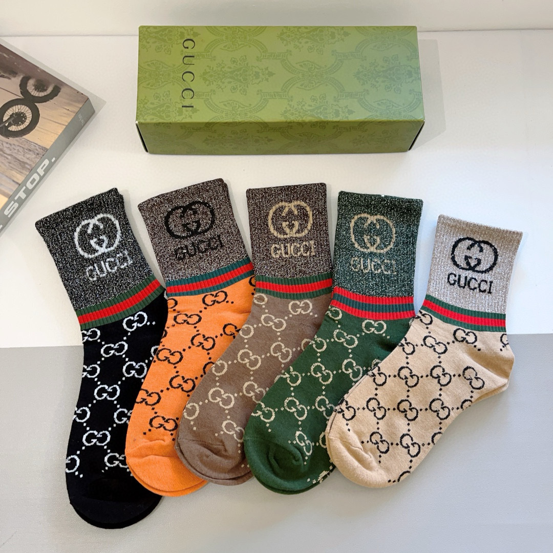 配包装（一盒5双）
 Gucci 古奇 新款长筒袜子，纯棉面料，潮人必备 ，Gucci 爆款，经典金丝双