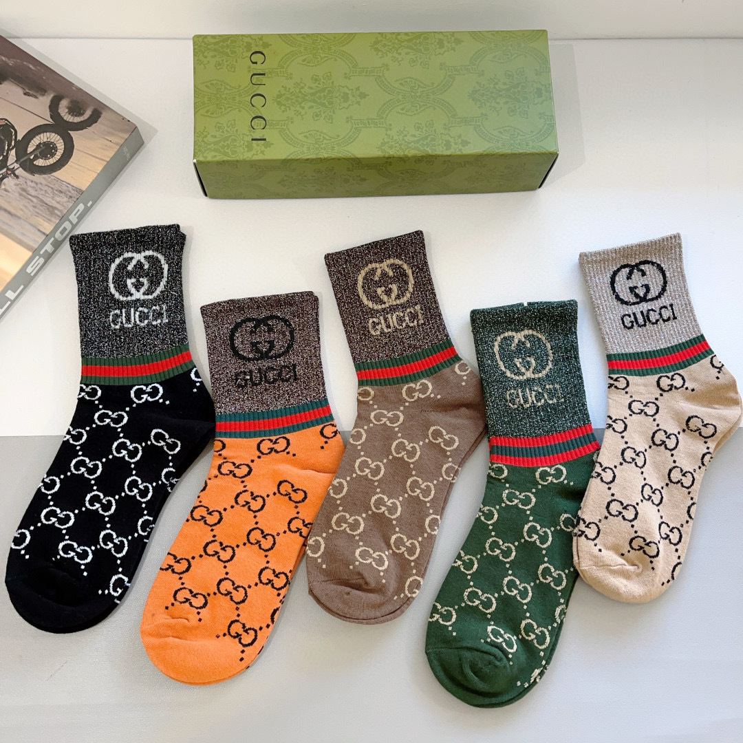 配包装（一盒5双）
 Gucci 古奇 新款长筒袜子，纯棉面料，潮人必备 ，Gucci 爆款，经典金丝双