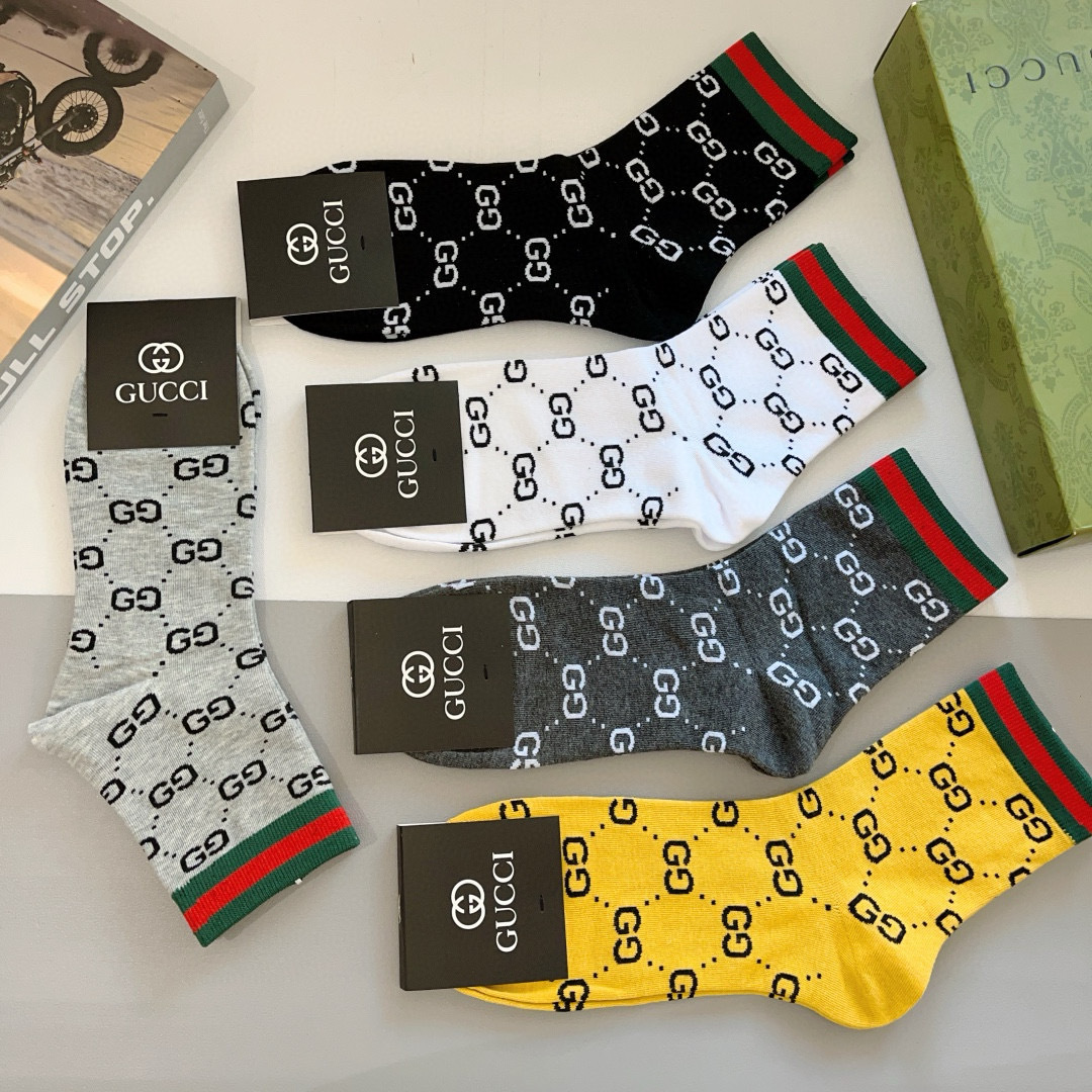 配包装（一盒5双）
 Gucci 古奇 新款中筒男款袜子，纯棉面料，潮人必备 ，Gucci 爆款，经典双