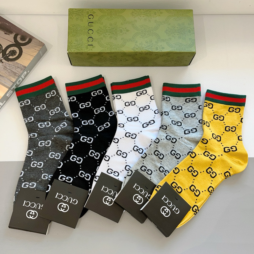 配包装（一盒5双）
 Gucci 古奇 新款中筒男款袜子，纯棉面料，潮人必备 ，Gucci 爆款，经典双