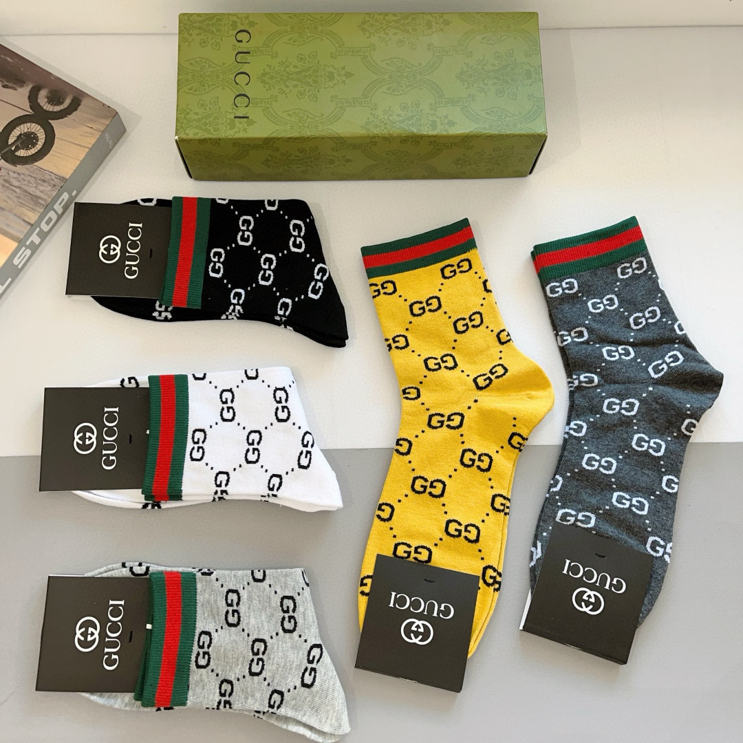 配包装（一盒5双）
 Gucci 古奇 新款中筒男款袜子，纯棉面料，潮人必备 ，Gucci 爆款，经典双