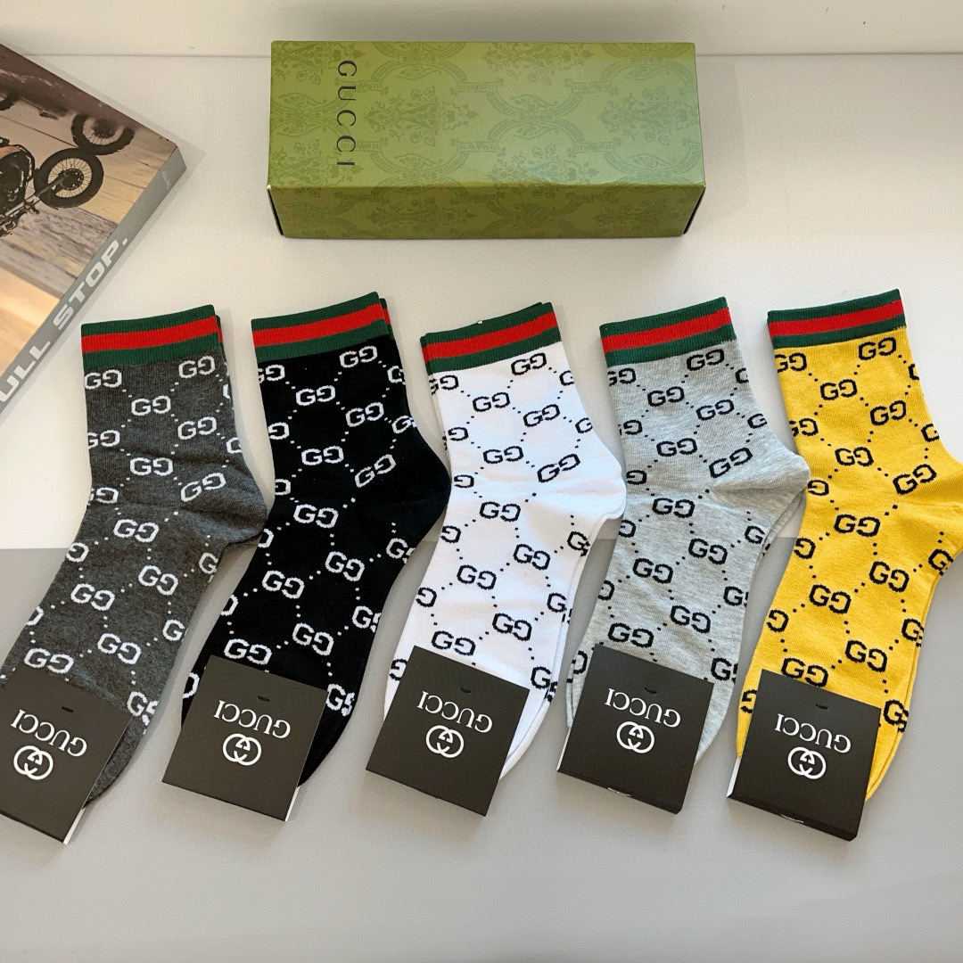配包装（一盒5双）
 Gucci 古奇 新款中筒男款袜子，纯棉面料，潮人必备 ，Gucci 爆款，经典双