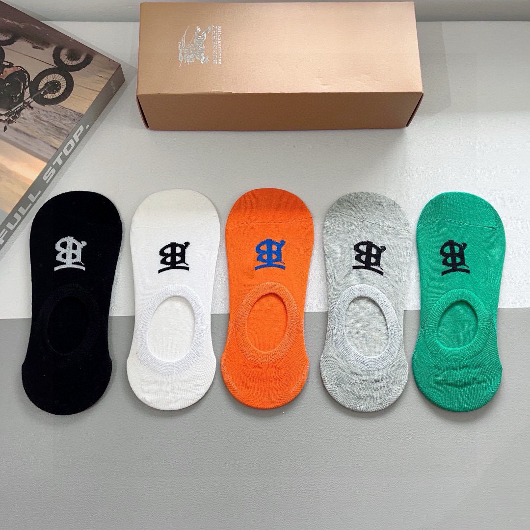 配包装（一盒5双） 🌟 BURBERRY 巴宝莉船袜 超火爆小单品，潮人必备 爆款，个性时尚百搭款，！你