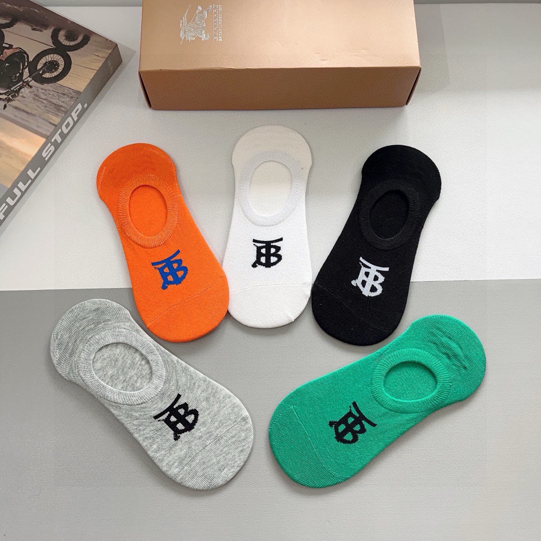 配包装（一盒5双） 🌟 BURBERRY 巴宝莉船袜 超火爆小单品，潮人必备 爆款，个性时尚百搭款，！你
