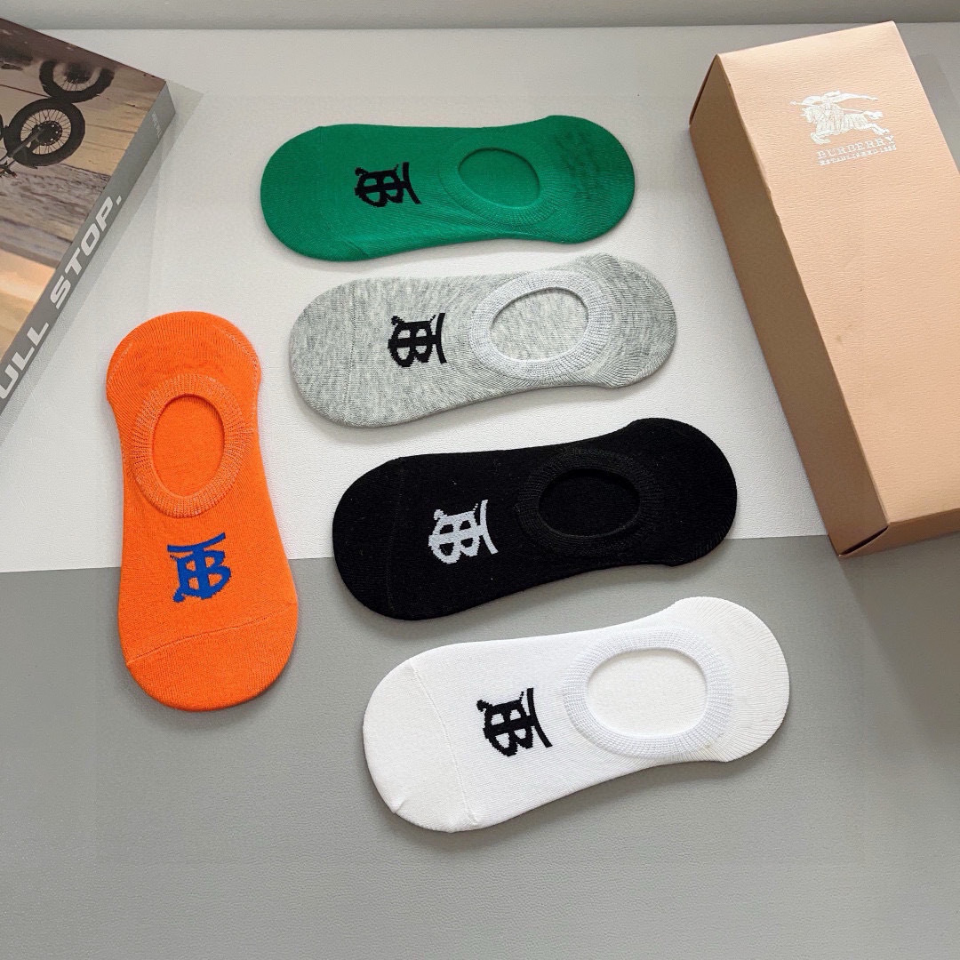 配包装（一盒5双） 🌟 BURBERRY 巴宝莉船袜 超火爆小单品，潮人必备 爆款，个性时尚百搭款，！你