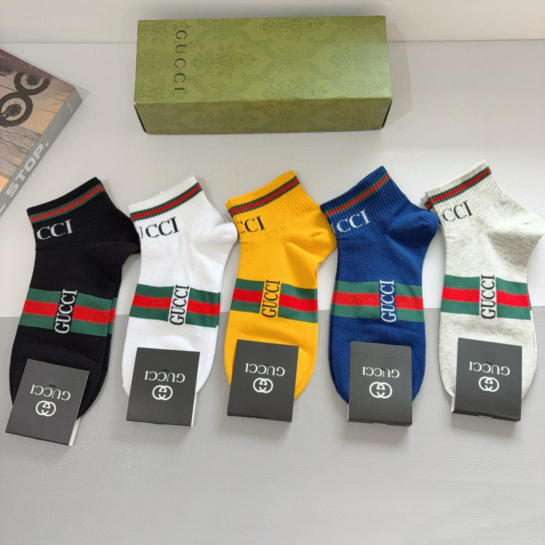 配包装（一盒5双）
 Gucci 古奇 ins超火爆短款袜，纯棉面料，潮人必备 ，Gucci 爆款，经典