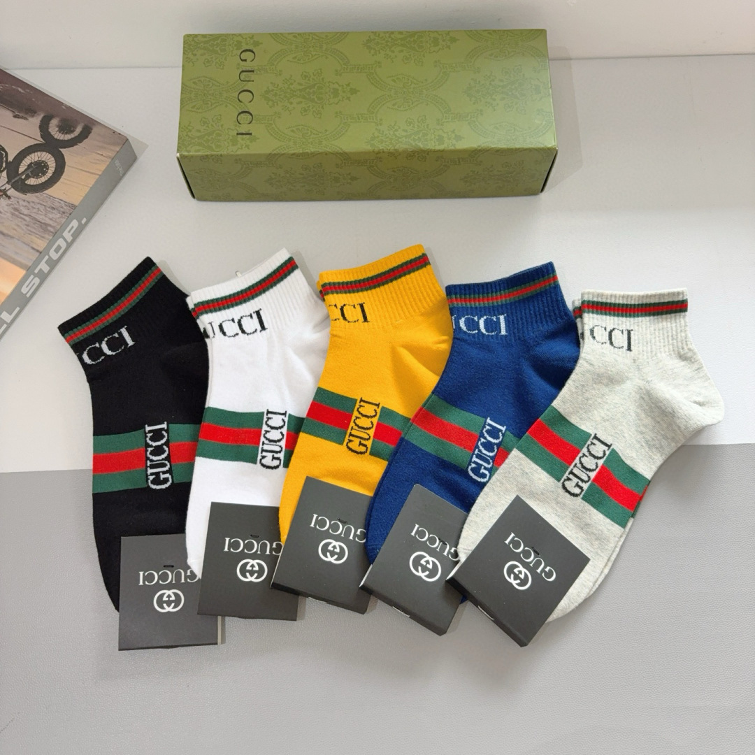 配包装（一盒5双）
 Gucci 古奇 ins超火爆短款袜，纯棉面料，潮人必备 ，Gucci 爆款，经典