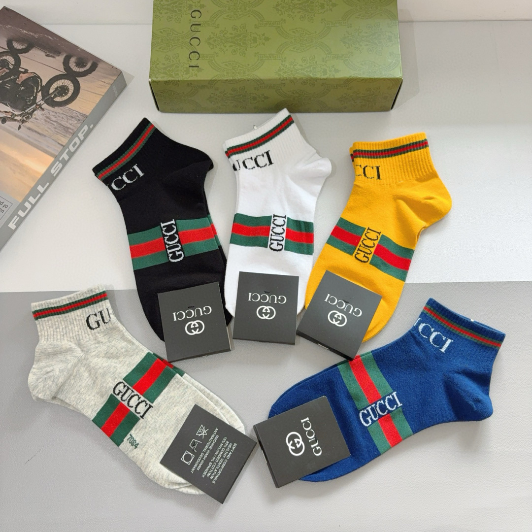 配包装（一盒5双）
 Gucci 古奇 ins超火爆短款袜，纯棉面料，潮人必备 ，Gucci 爆款，经典