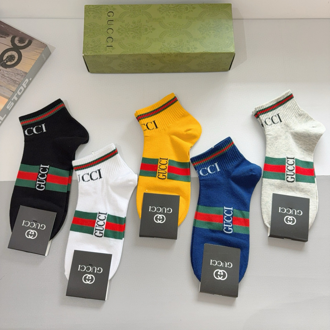 配包装（一盒5双）
 Gucci 古奇 ins超火爆短款袜，纯棉面料，潮人必备 ，Gucci 爆款，经典