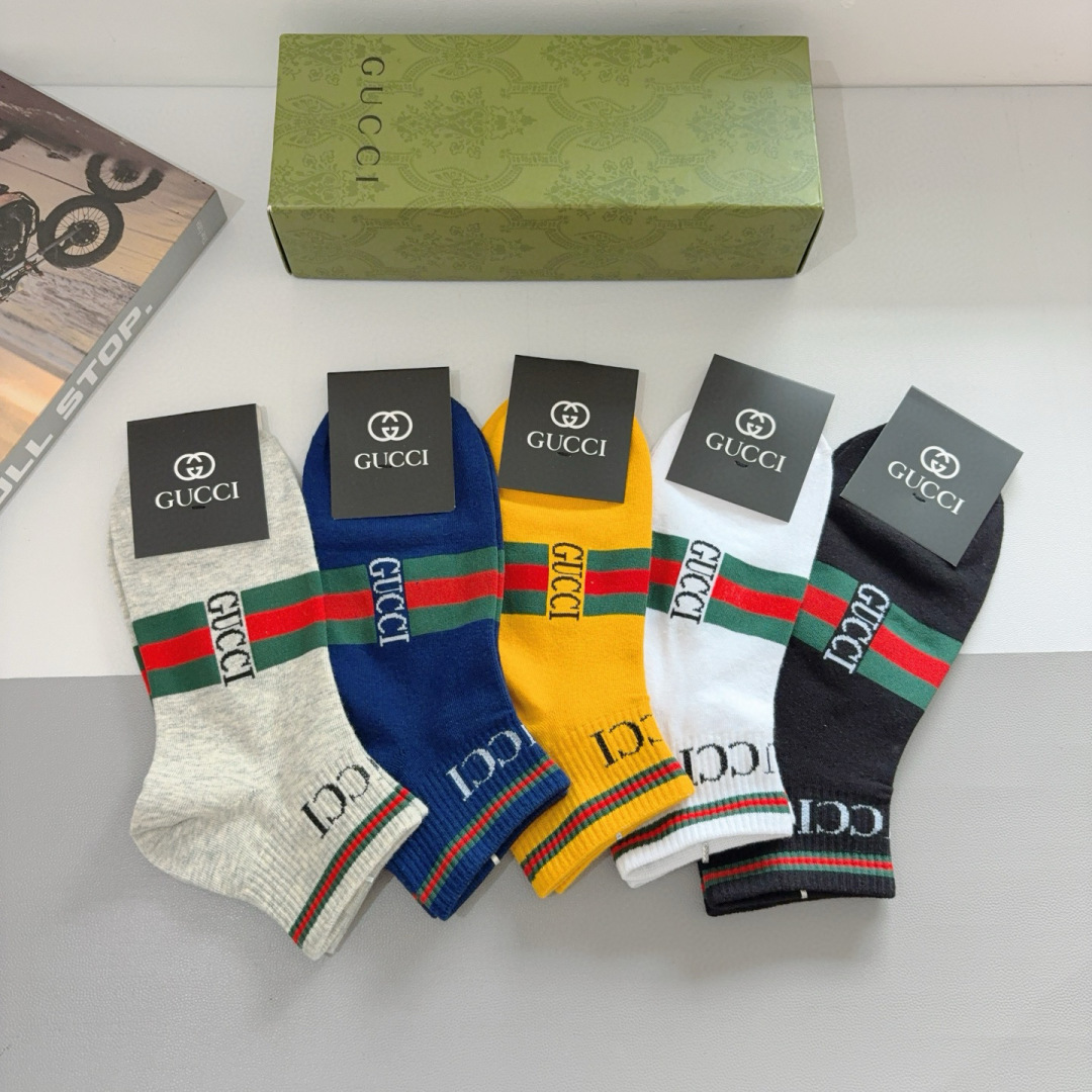 配包装（一盒5双）
 Gucci 古奇 ins超火爆短款袜，纯棉面料，潮人必备 ，Gucci 爆款，经典