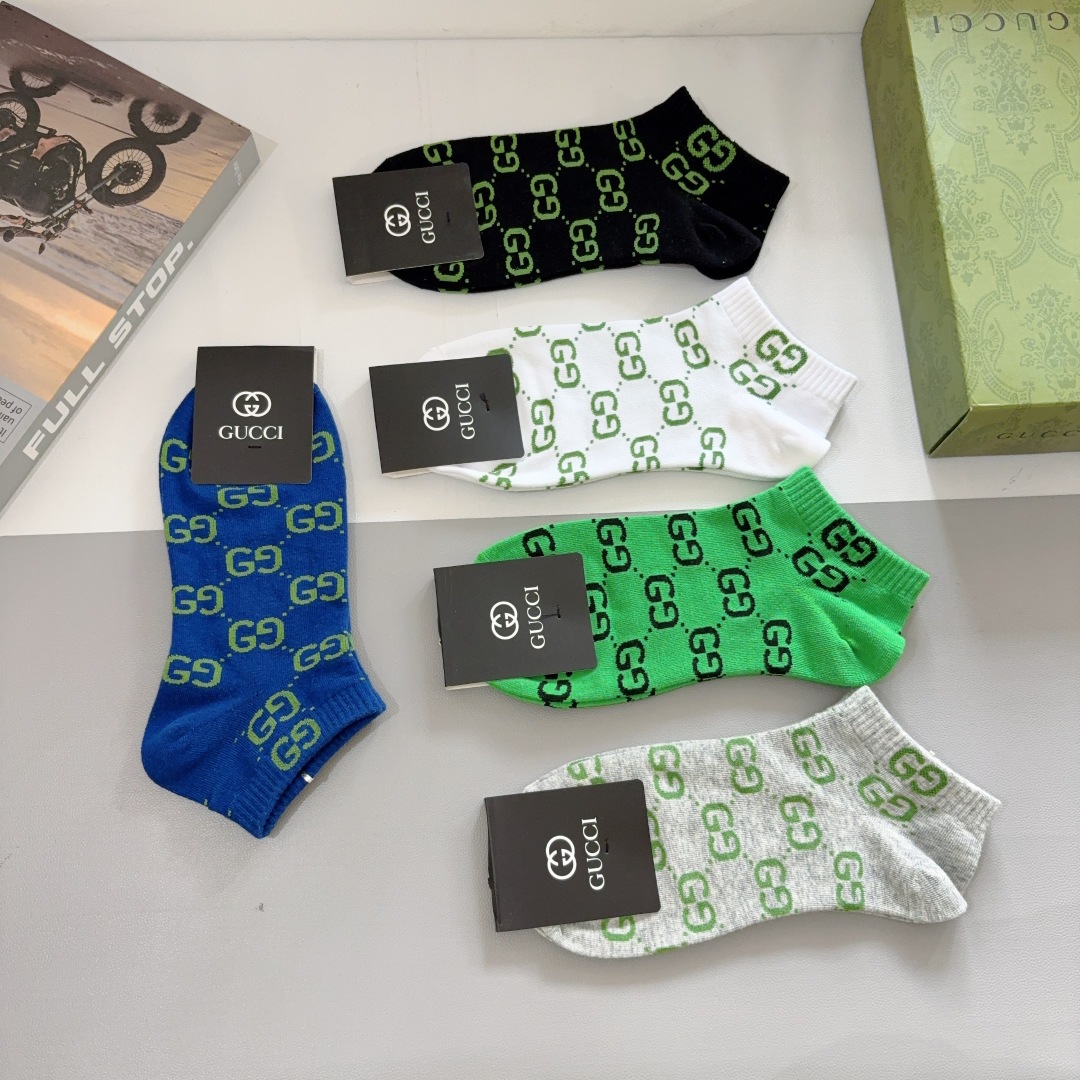 配包装（一盒5双）
 Gucci 古奇 ins风短款袜子纯棉面料，潮人必备 ，经典G家袜子 个性时尚百搭