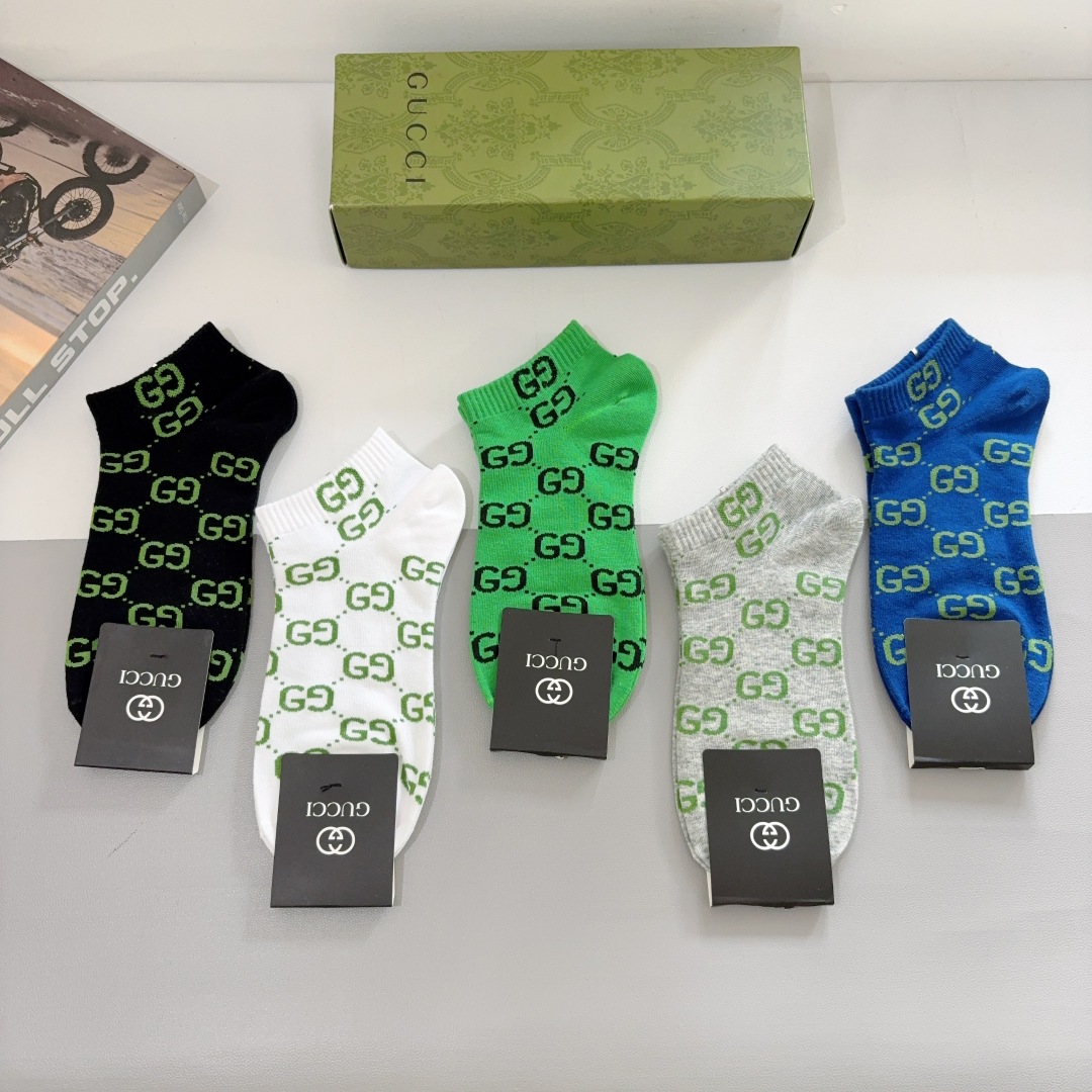 配包装（一盒5双）
 Gucci 古奇 ins风短款袜子纯棉面料，潮人必备 ，经典G家袜子 个性时尚百搭