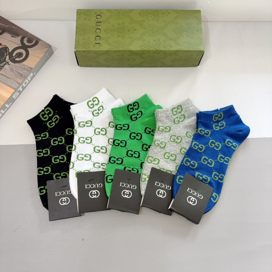 配包装（一盒5双）
 Gucci 古奇 ins风短款袜子纯棉面料，潮人必备 ，经典G家袜子 个性时尚百搭