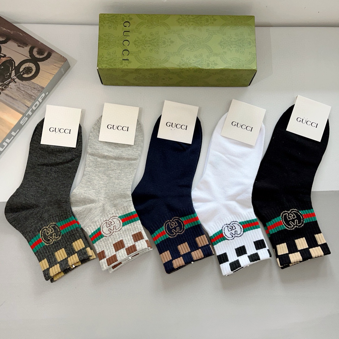 配包装（一盒5双）
GUCCI 古奇 新款中筒男士袜子！纯棉面料，火爆logo图案，专柜同步中长筒袜子，