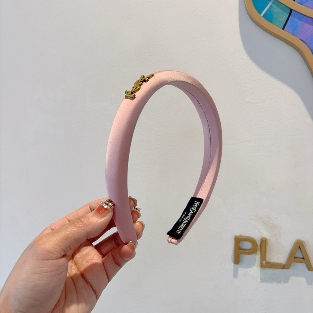 NO:301442,Packaged with YSL (Saint Laurent) new Chinese sponge headband, high-end love jacquard headband, popular internet celebrity products recommended, super exquisite, fashionable and versatile!  hairpins, hairpins, saint laurent, saint laurent, hairpins19860909配包装 YSL（圣罗兰）新款新中式海绵发箍,高级感爱心提花头箍,网红爆款推荐 搭配高端logo ,超精致时尚百搭！发夹,发夹,saint laurent,saint laurent,hairpins,accessory