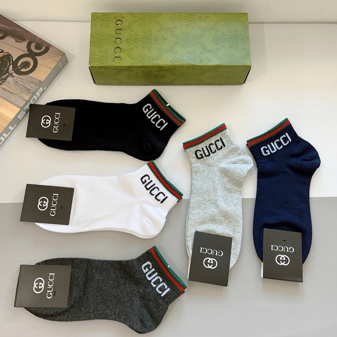 配包装（一盒5双）
 Gucci 古奇 新款中筒男女通用袜，纯棉面料，潮人必备 ，爆款经典双G，个性时尚